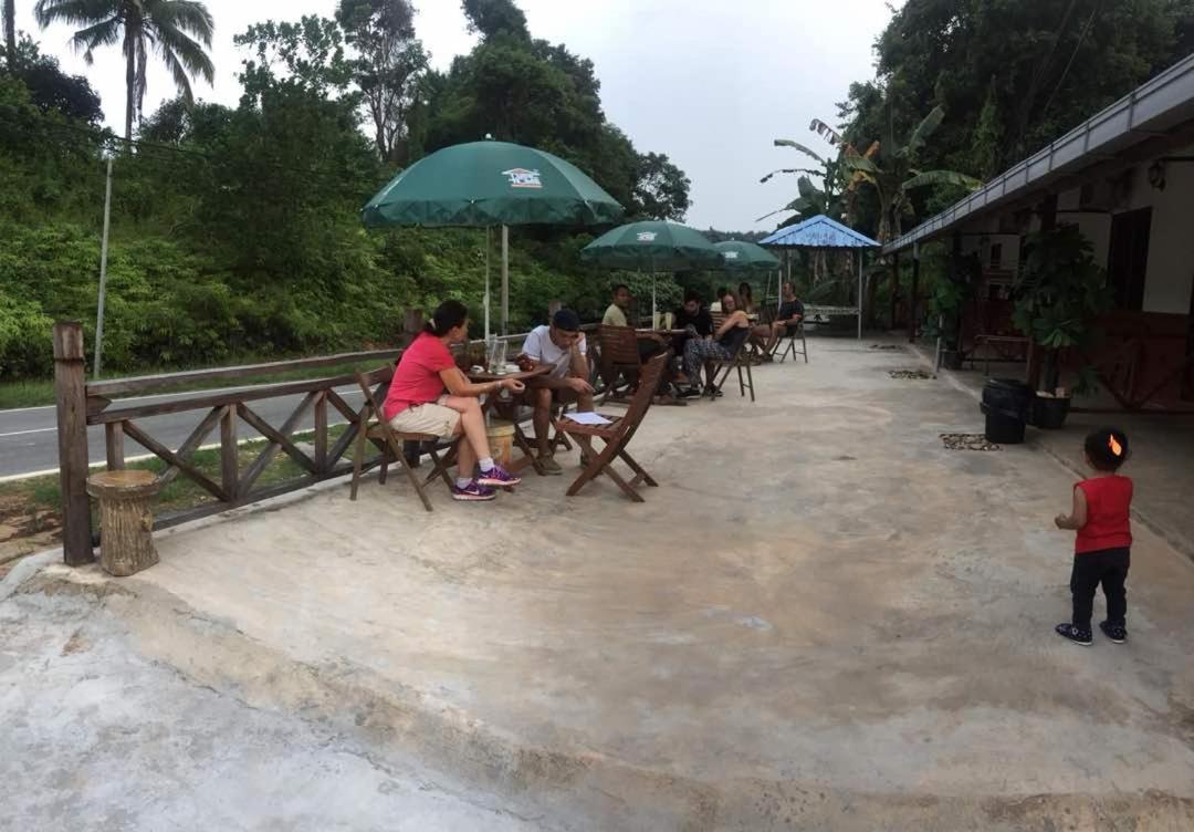 Dtahan Motel Taman Negara กัวลาทาฮัน ภายนอก รูปภาพ