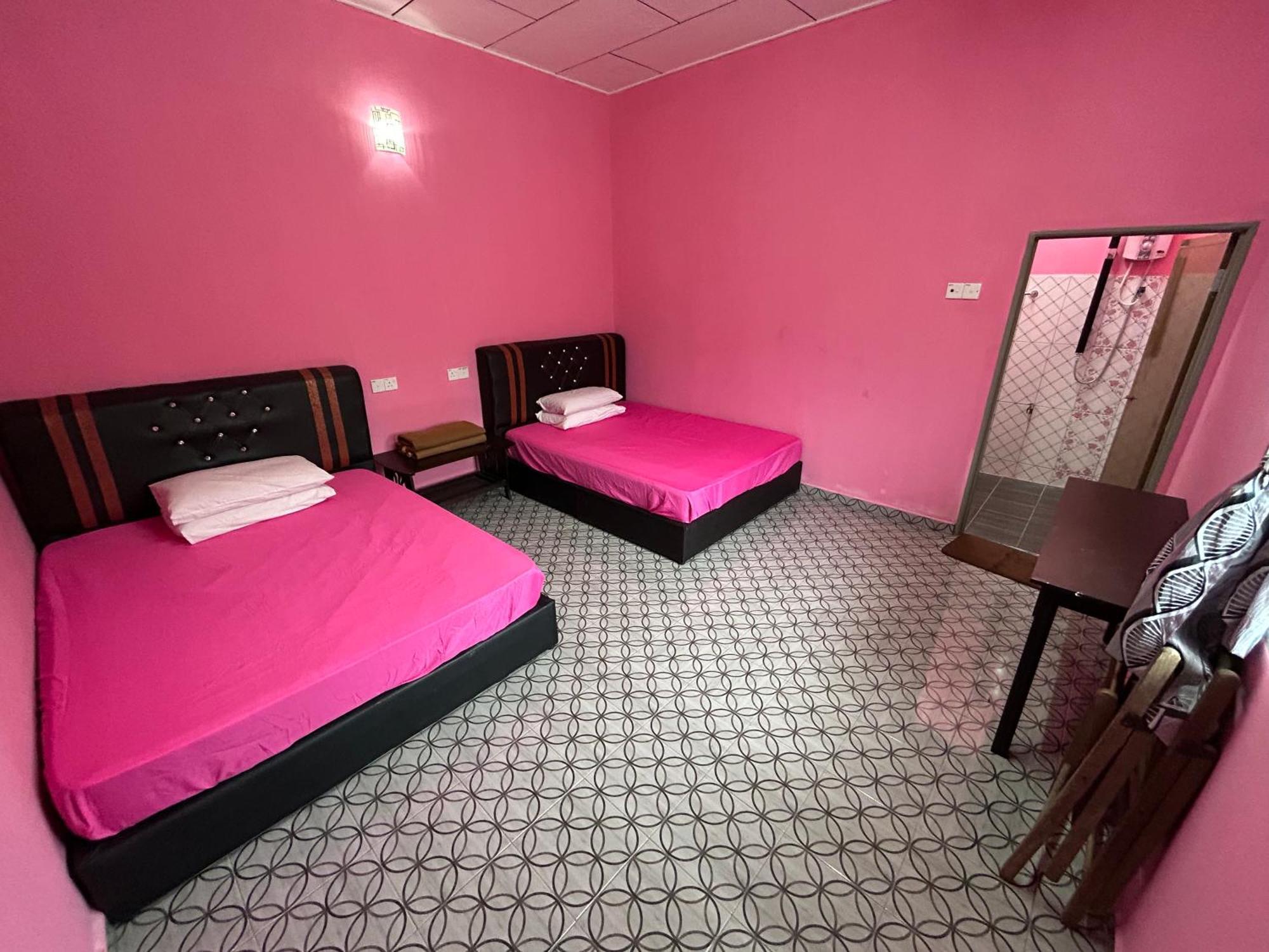 Dtahan Motel Taman Negara กัวลาทาฮัน ภายนอก รูปภาพ