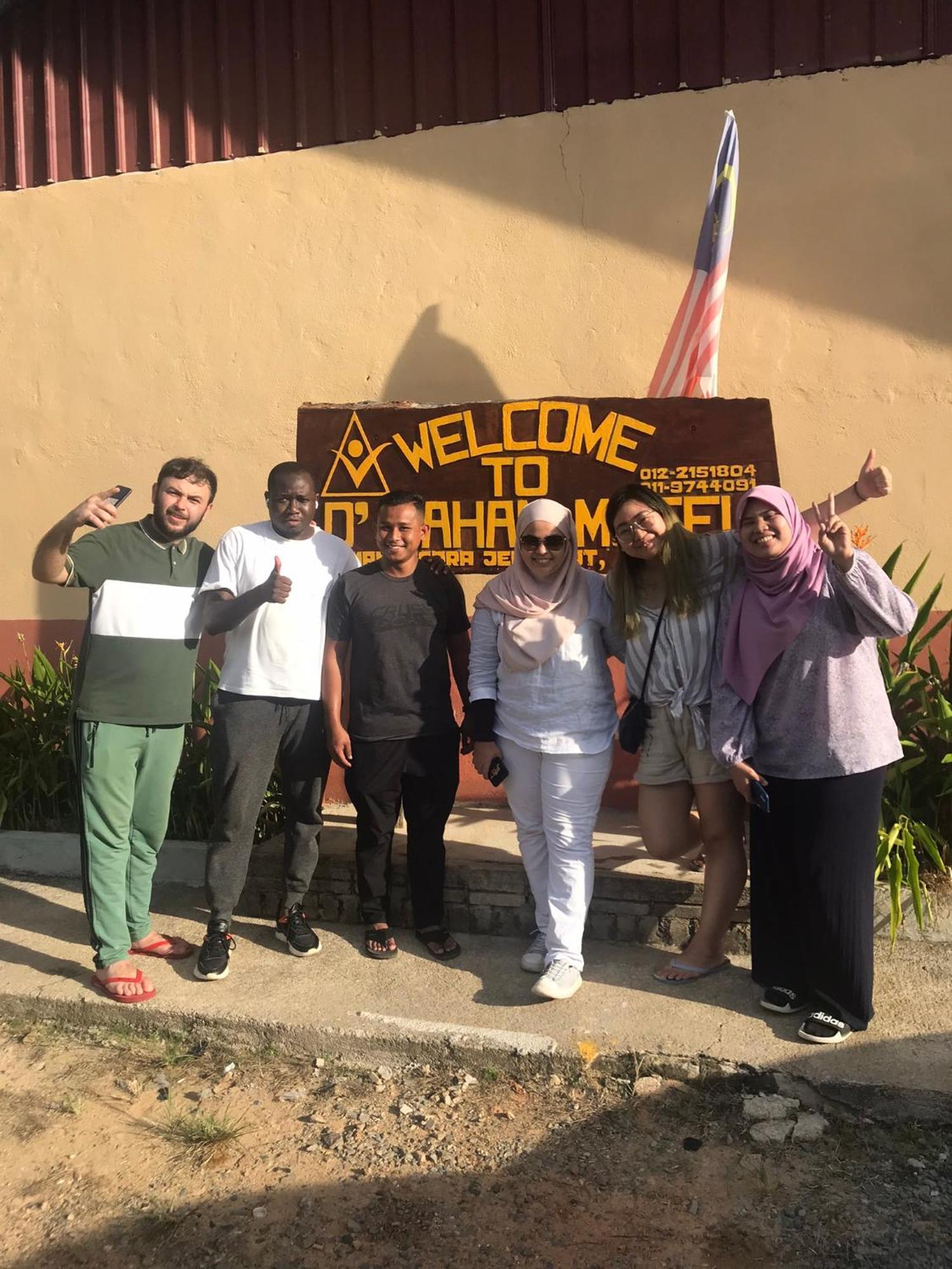 Dtahan Motel Taman Negara กัวลาทาฮัน ภายนอก รูปภาพ