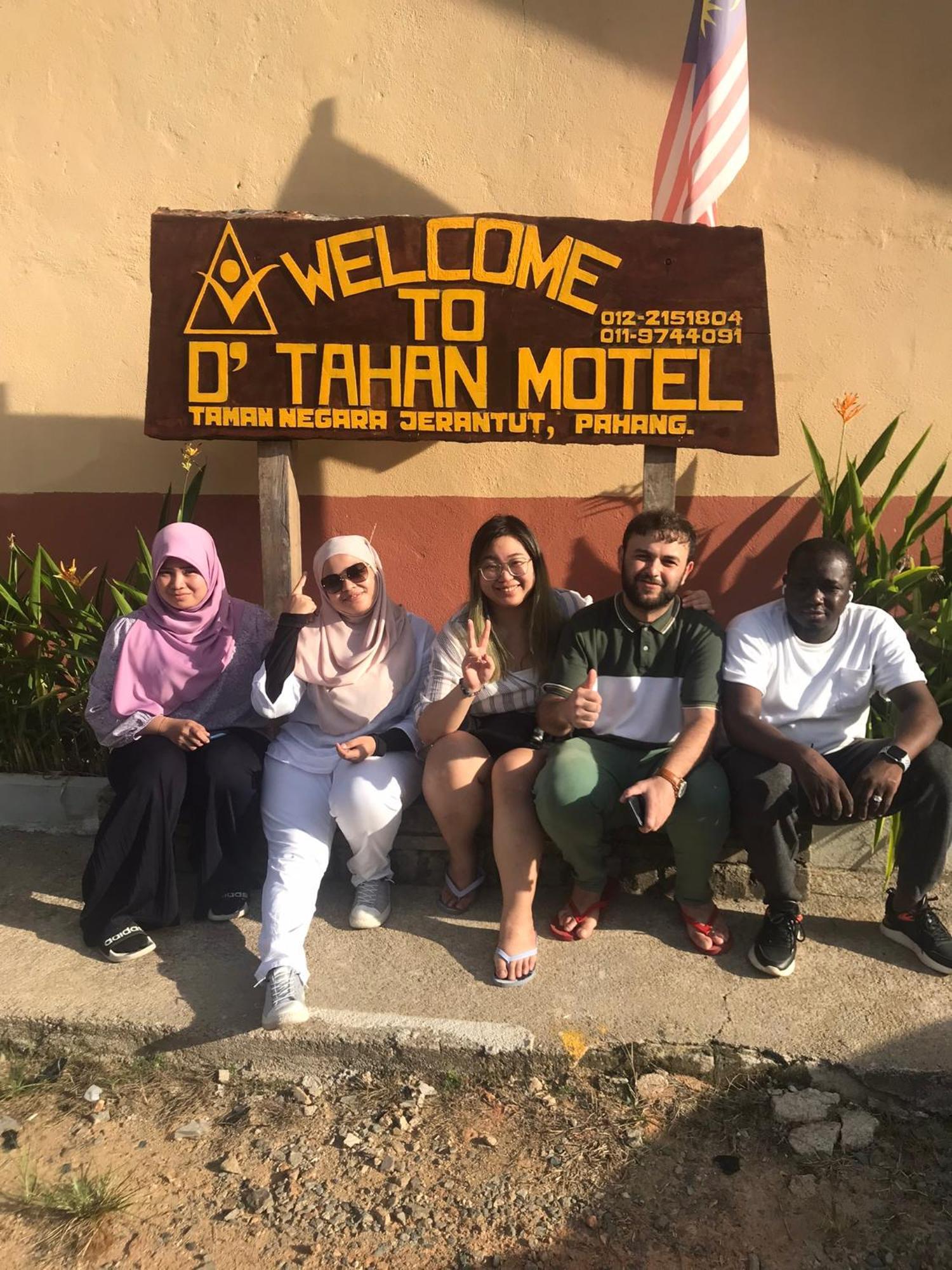 Dtahan Motel Taman Negara กัวลาทาฮัน ภายนอก รูปภาพ