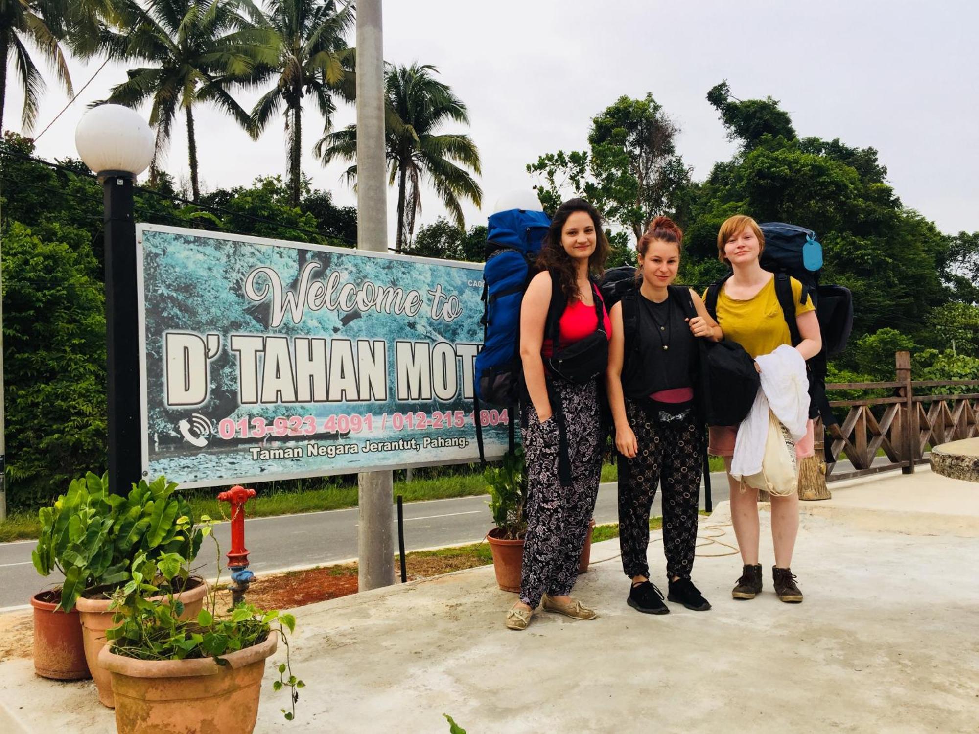 Dtahan Motel Taman Negara กัวลาทาฮัน ภายนอก รูปภาพ